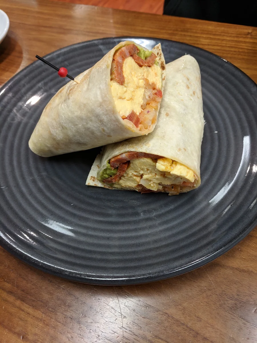 Brekkie Burrito, Badmanner
