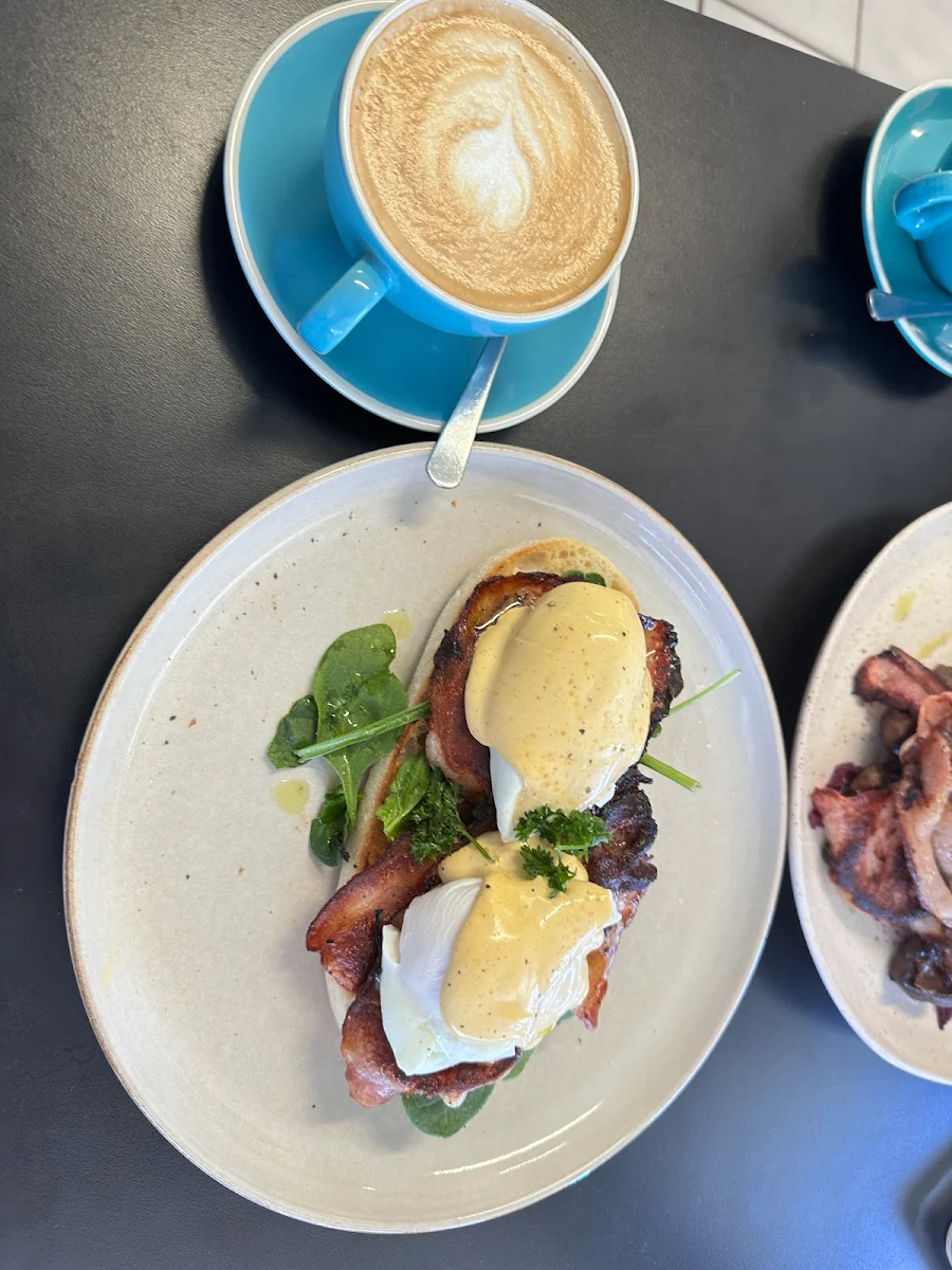 Egg Benedict, Flowvitality