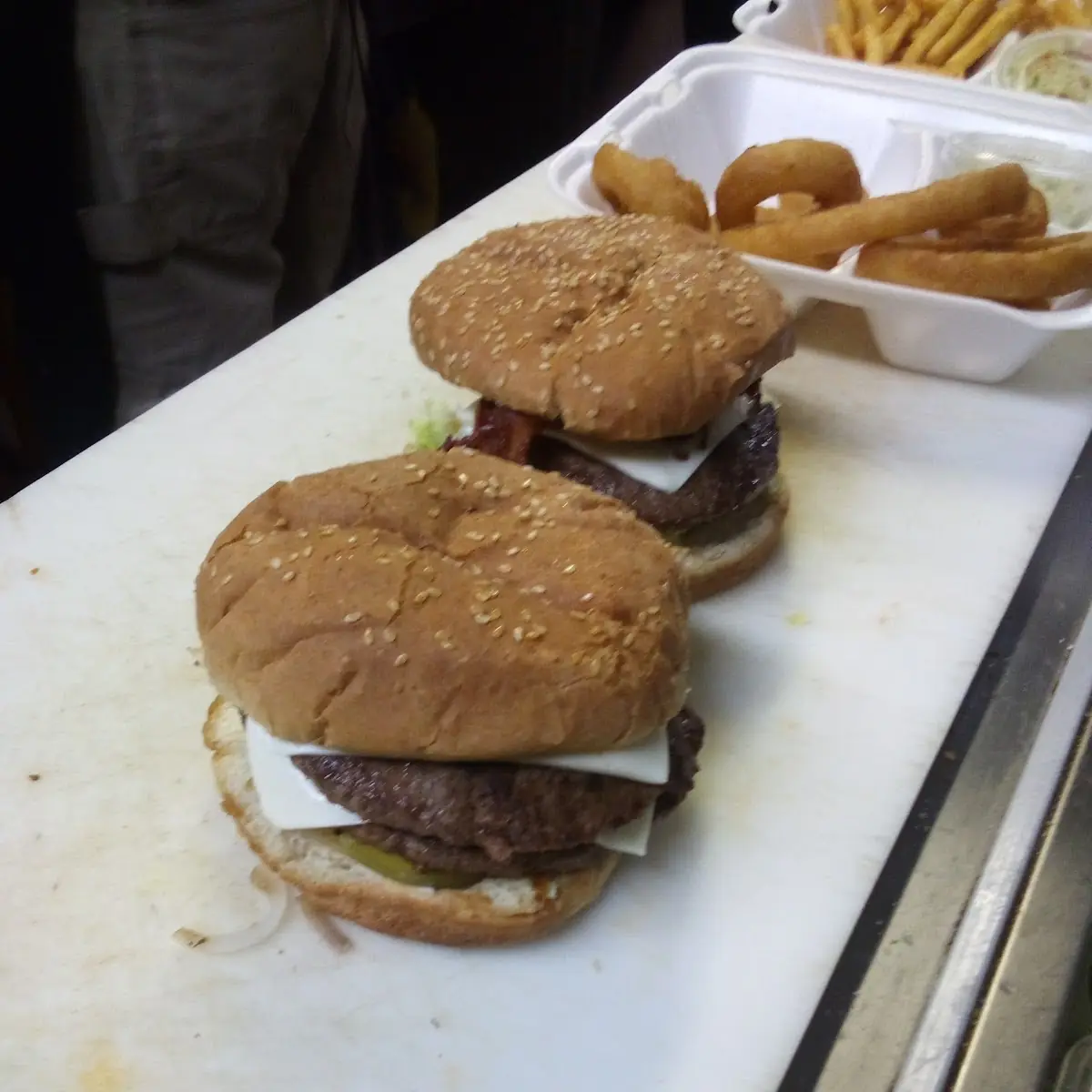 8 Oz Bacon Cheeseburger Basket