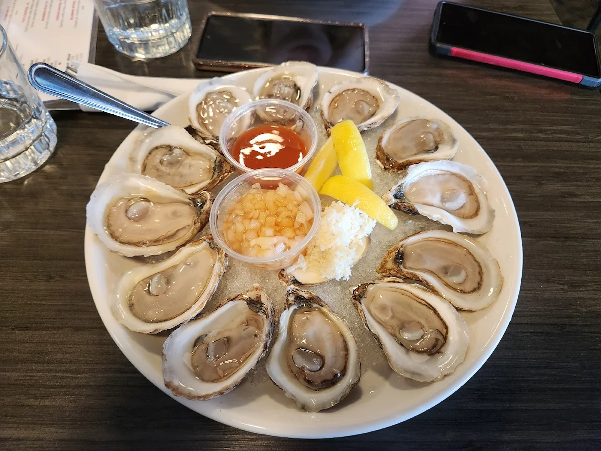Fresh Oysters, Sasso Pizza Market & Bar