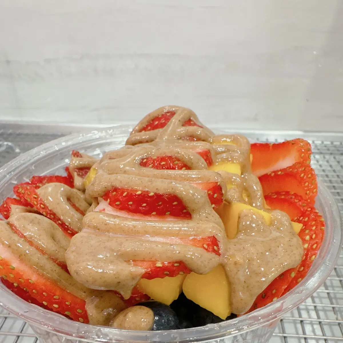 Strawberry Banana 16 Oz