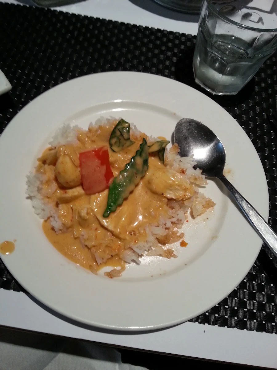 Chicken Red Curry, Hot Wok Thai