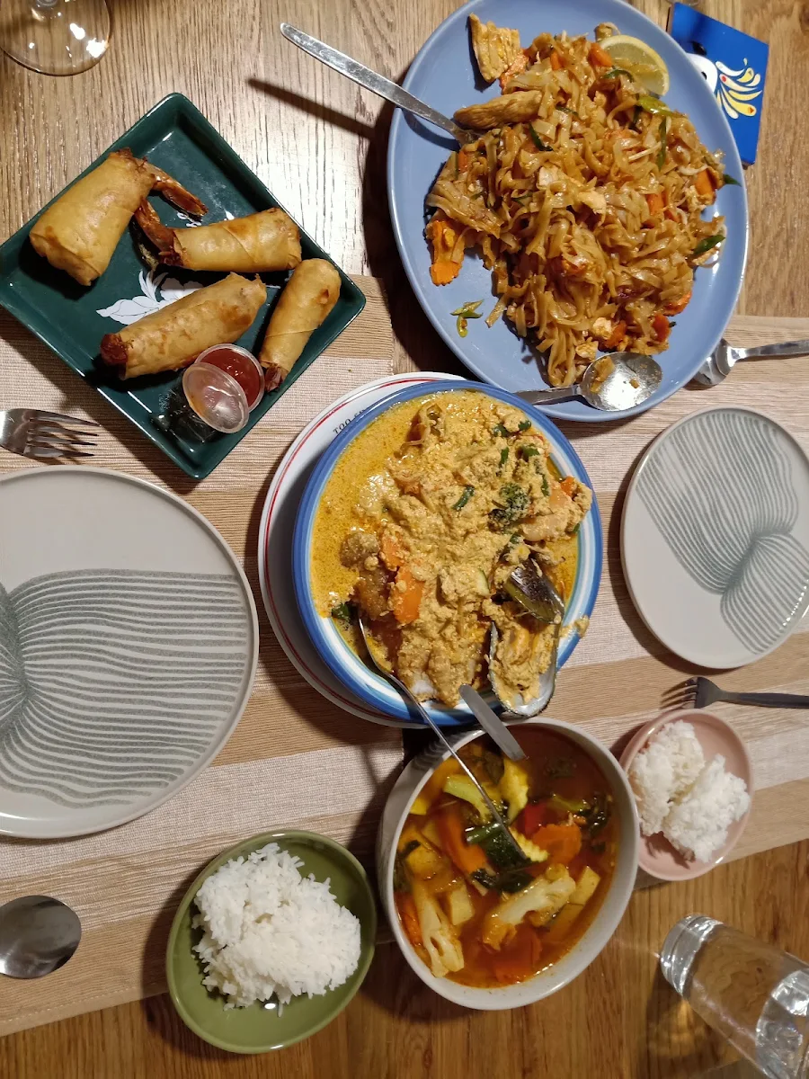 Highlights, Hot Wok Thai