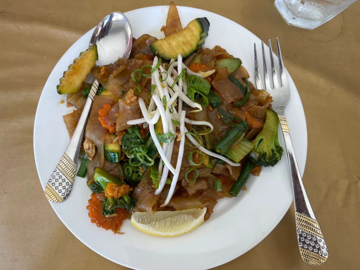 Highlights, Hot Wok Thai