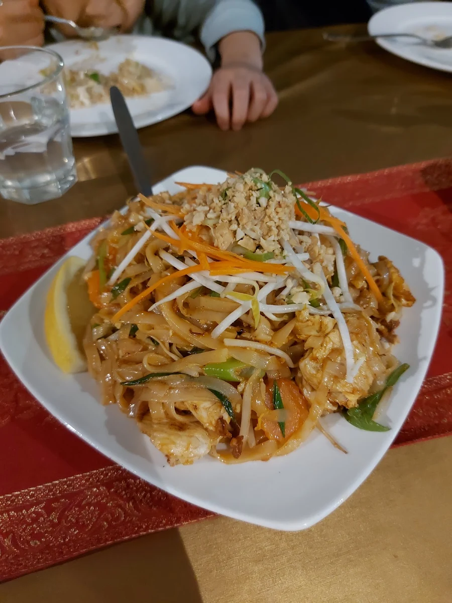 Highlights, Hot Wok Thai