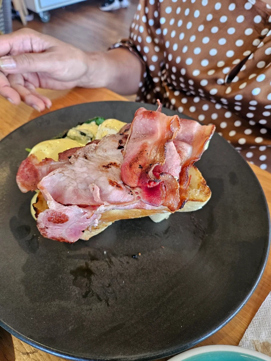 Bacon, M.Y. Roasting Cafe