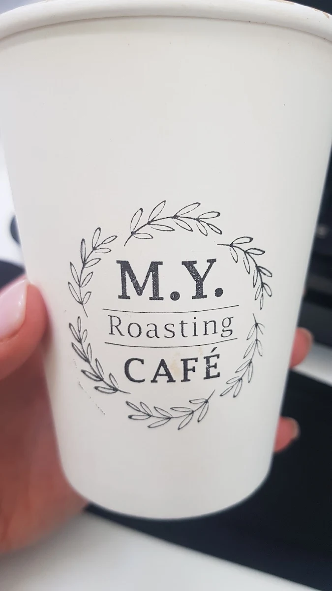 Coffeee, M.Y. Roasting Cafe