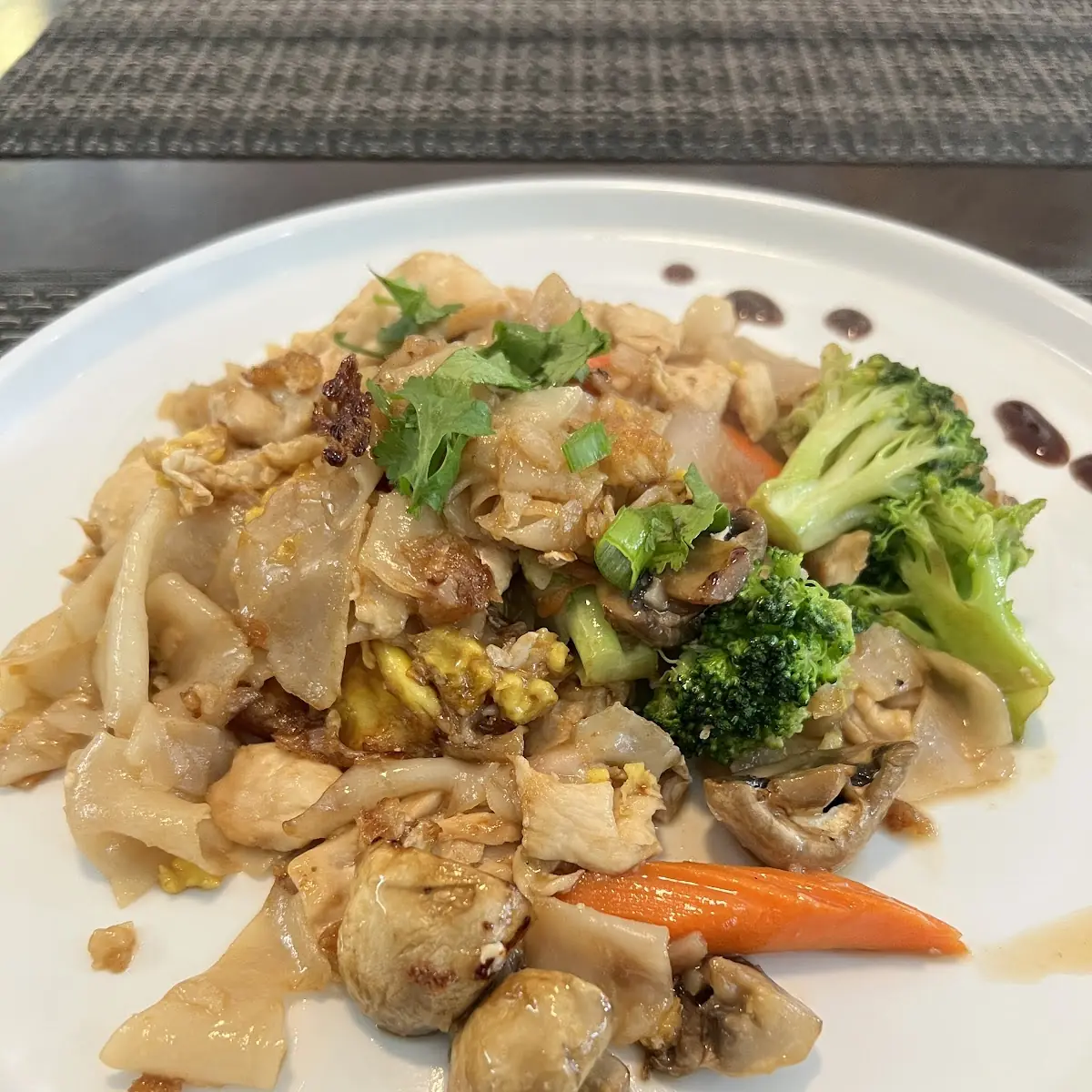 Pad See EW with Chicken