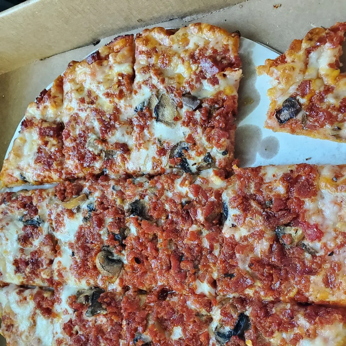 10 Pepperoni & Mushroom Pizza