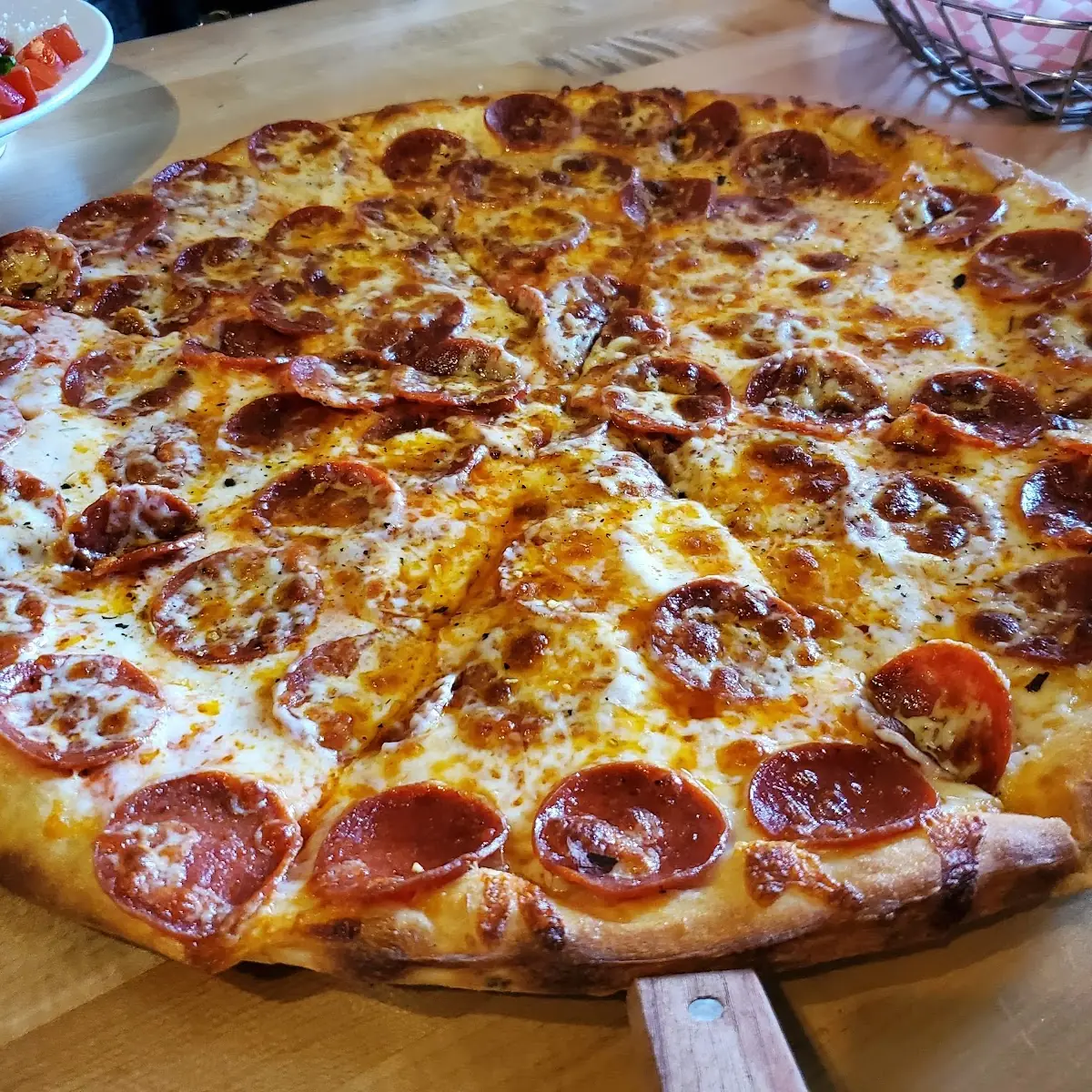 5 Wings & Small Pepperoni Pizza