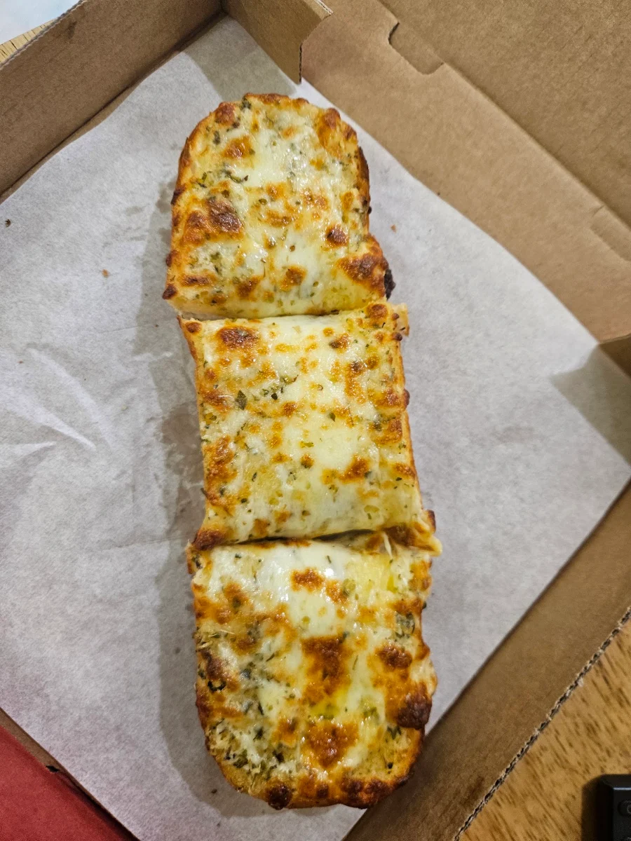 Cheesy Garlic Bread, Beach Road Pizza