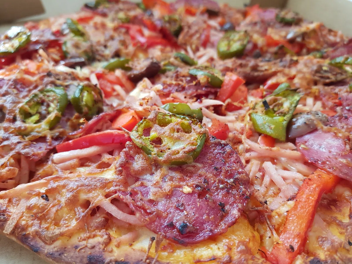 Hot and Spicy Pizza, Beach Road Pizza