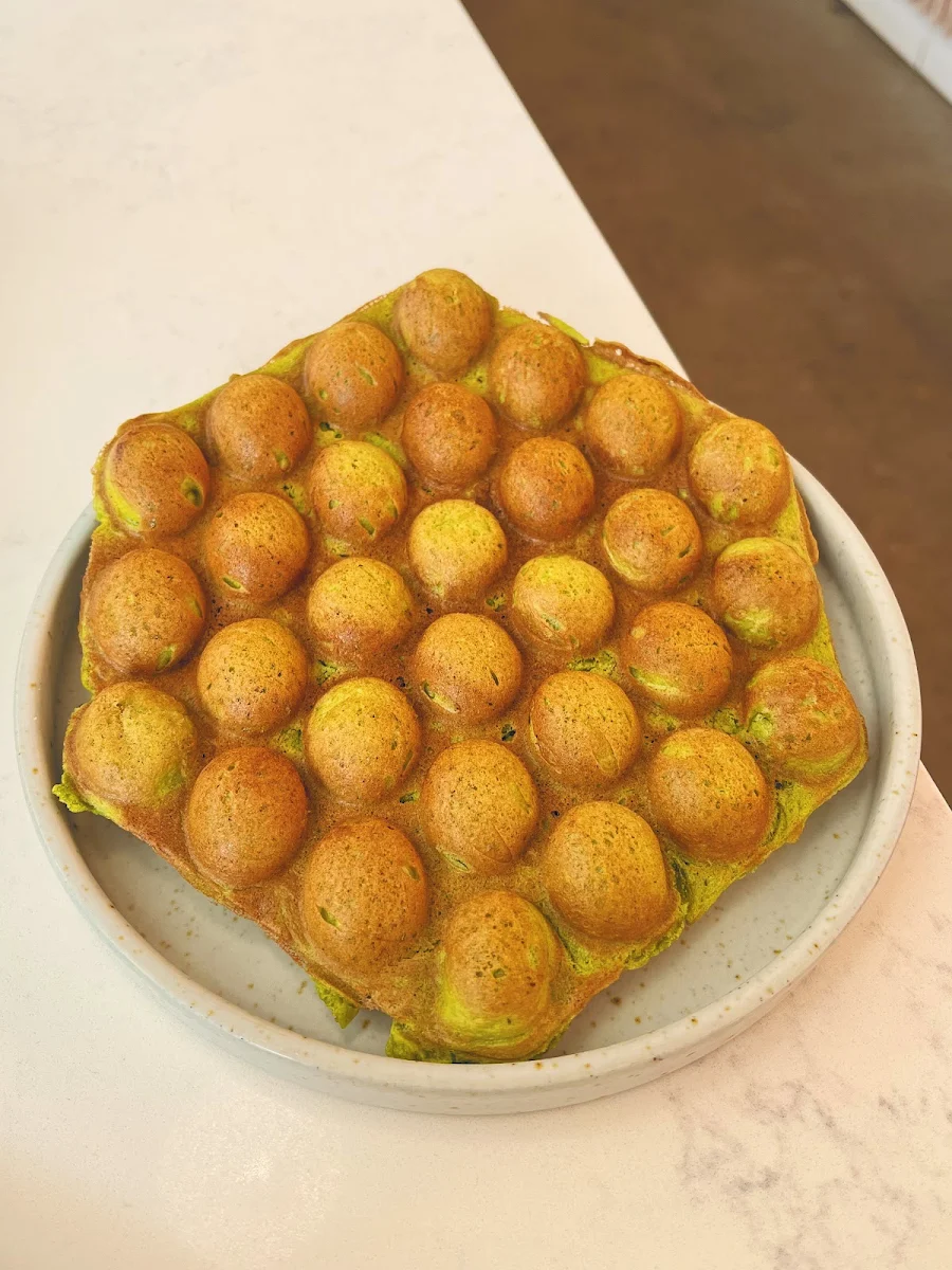 Bubble Waffle, Whisk Matcha Cafe