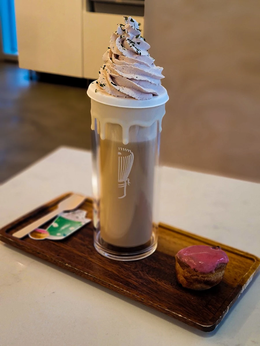 Hojicha Milkshake, Whisk Matcha Cafe