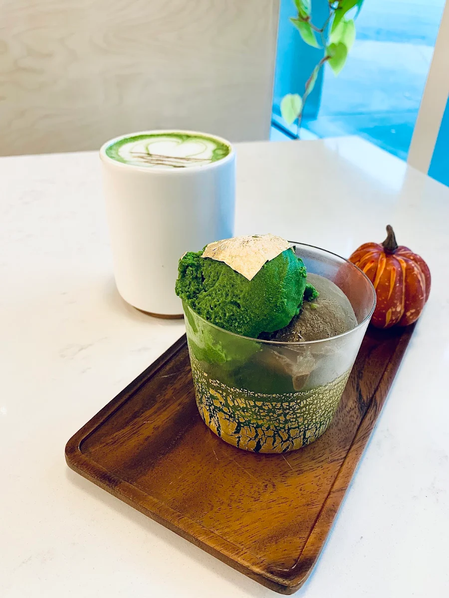 Matcha Hojicha Ice Cream, Whisk Matcha Cafe