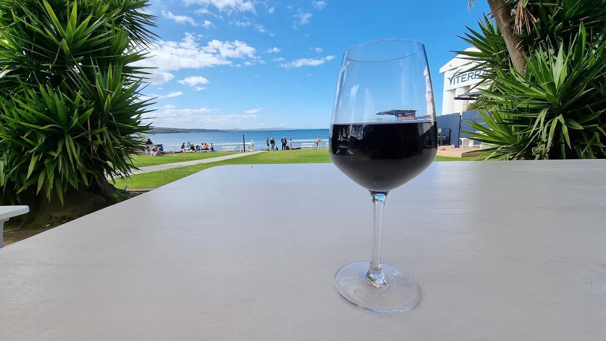 House Shiraz, Hotel Boston