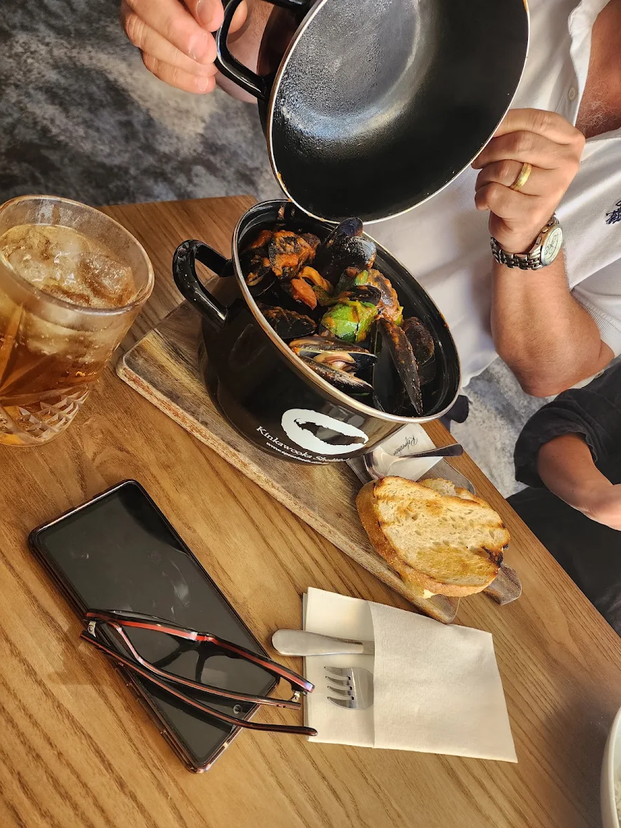 Mussels, Hotel Boston