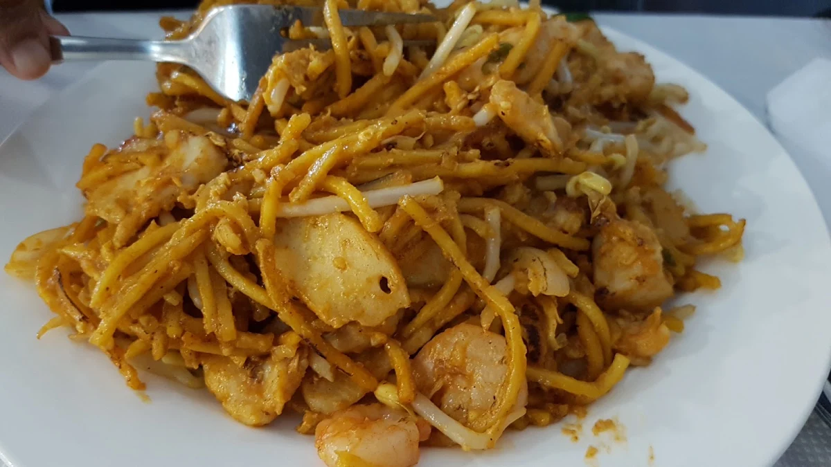 Mee Goreng, Dragon Inn