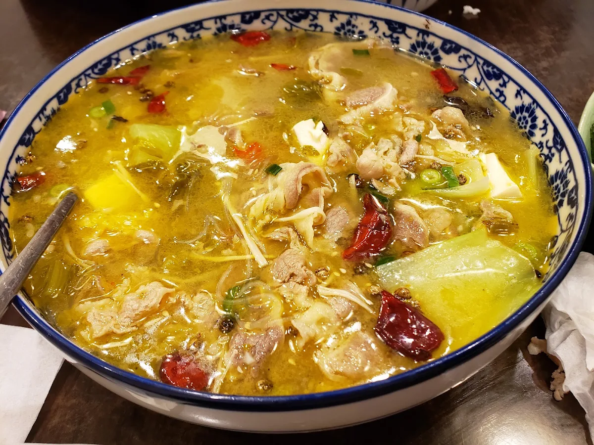 Beef with Sour and Spicy Soup, Seasonal Cuisine 四季三餐
