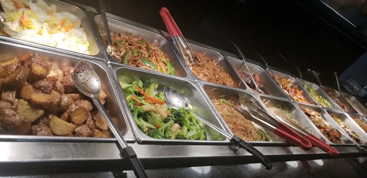 Multiple Asian Dishes, Maple Leaf Queen's Buffet
