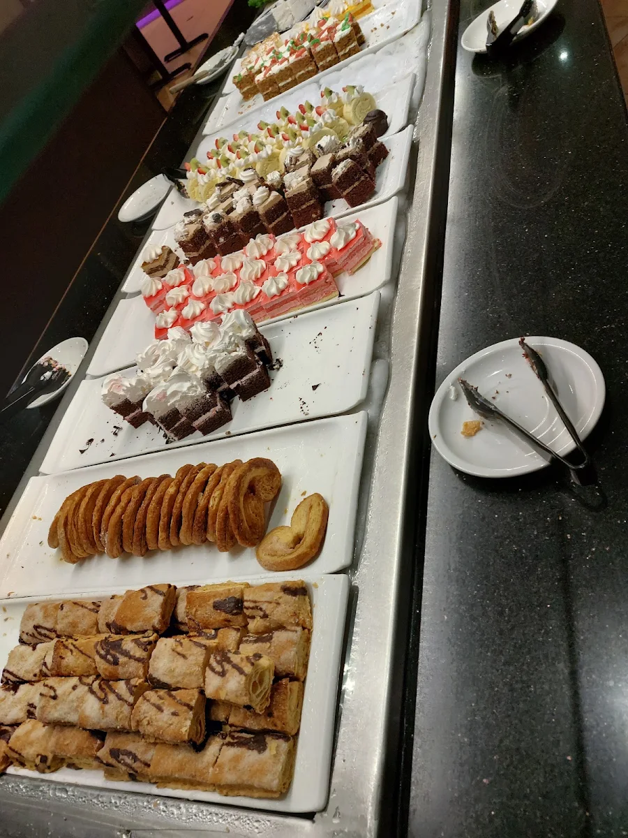 Multiple Desserts, Maple Leaf Queen's Buffet