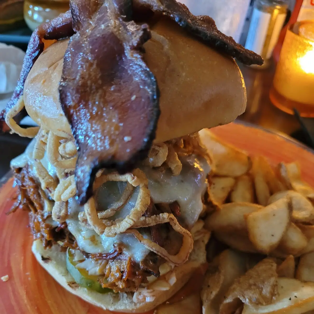 BBQ Sandwich Plate