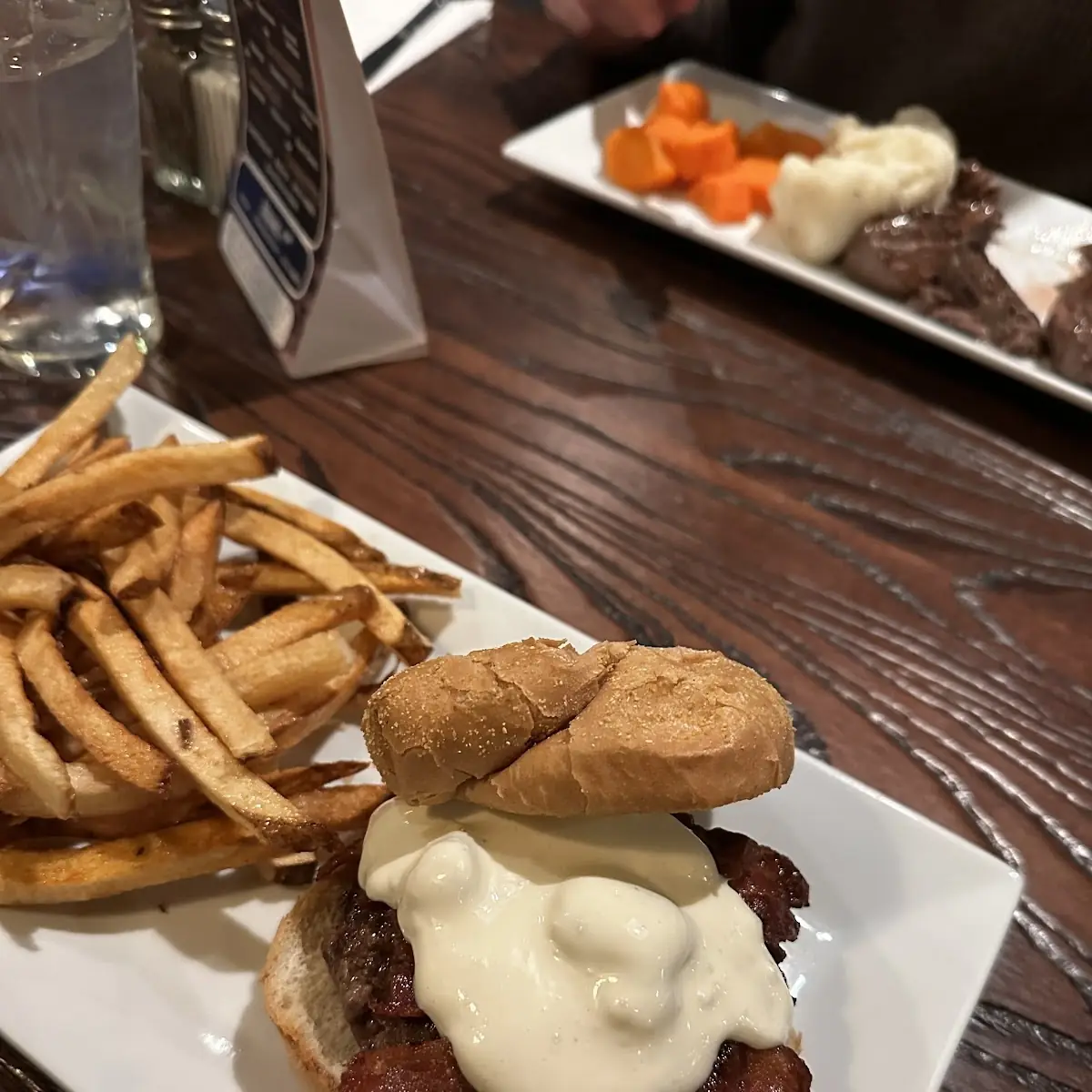 Bleu Max Burger