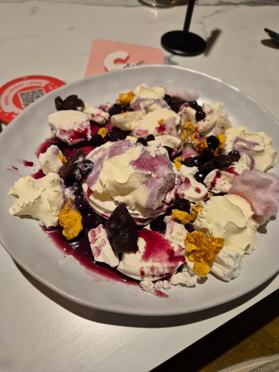 Meringue Smash, The Shorty Hotel