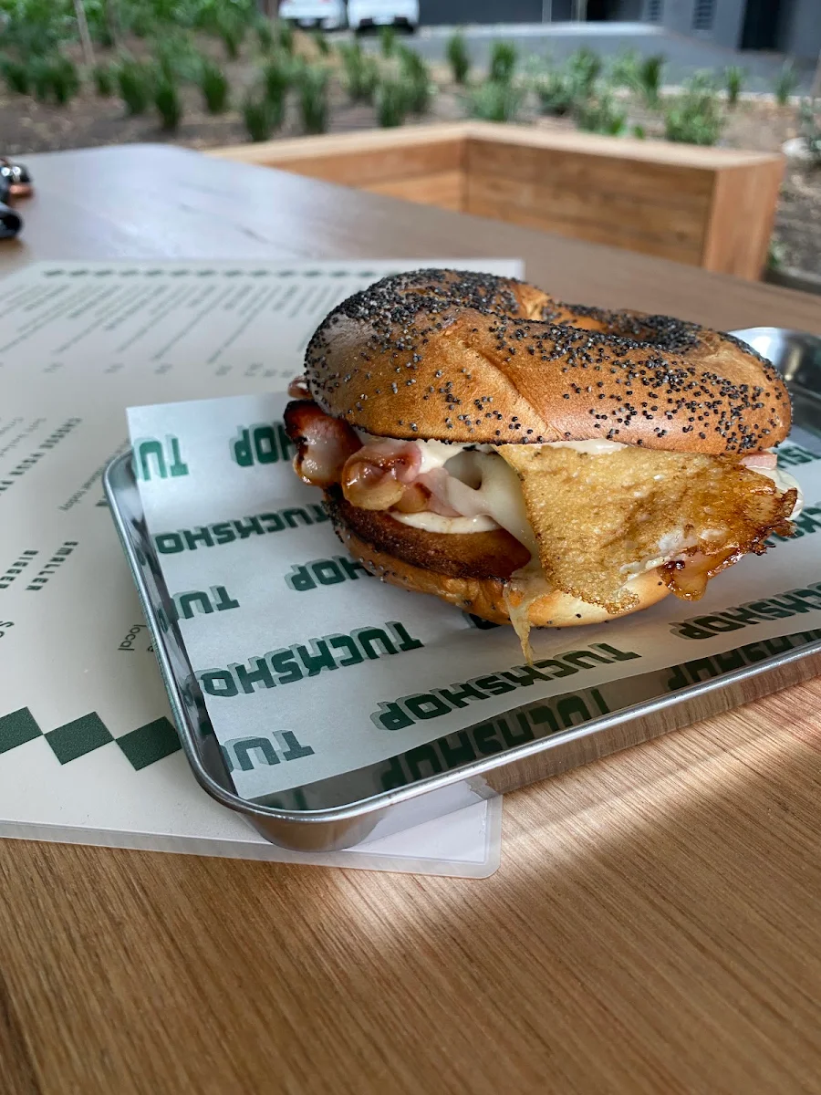 Highlights, Tuckshop cafe & bagels