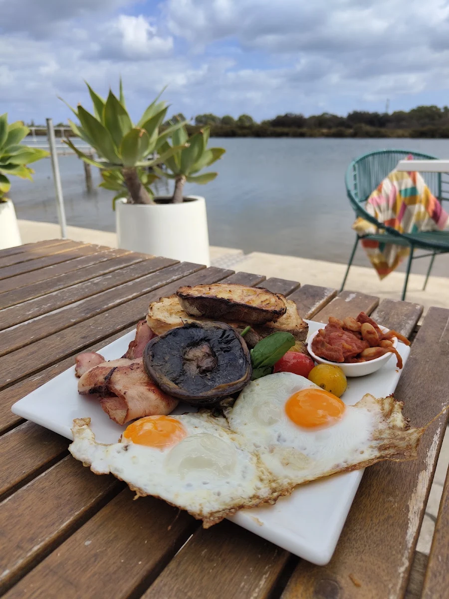 Big Breakfast, The Happy Wife
