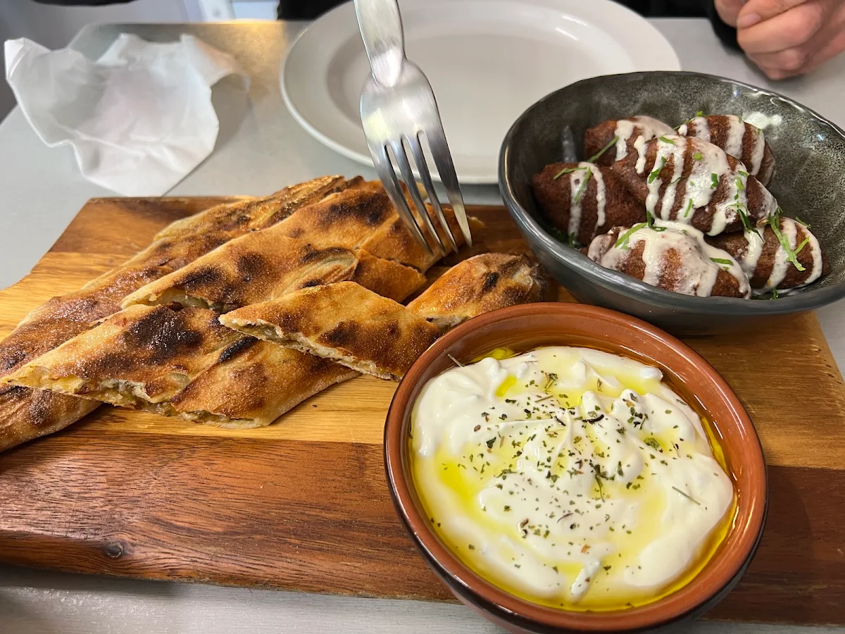 Pide & Flafel