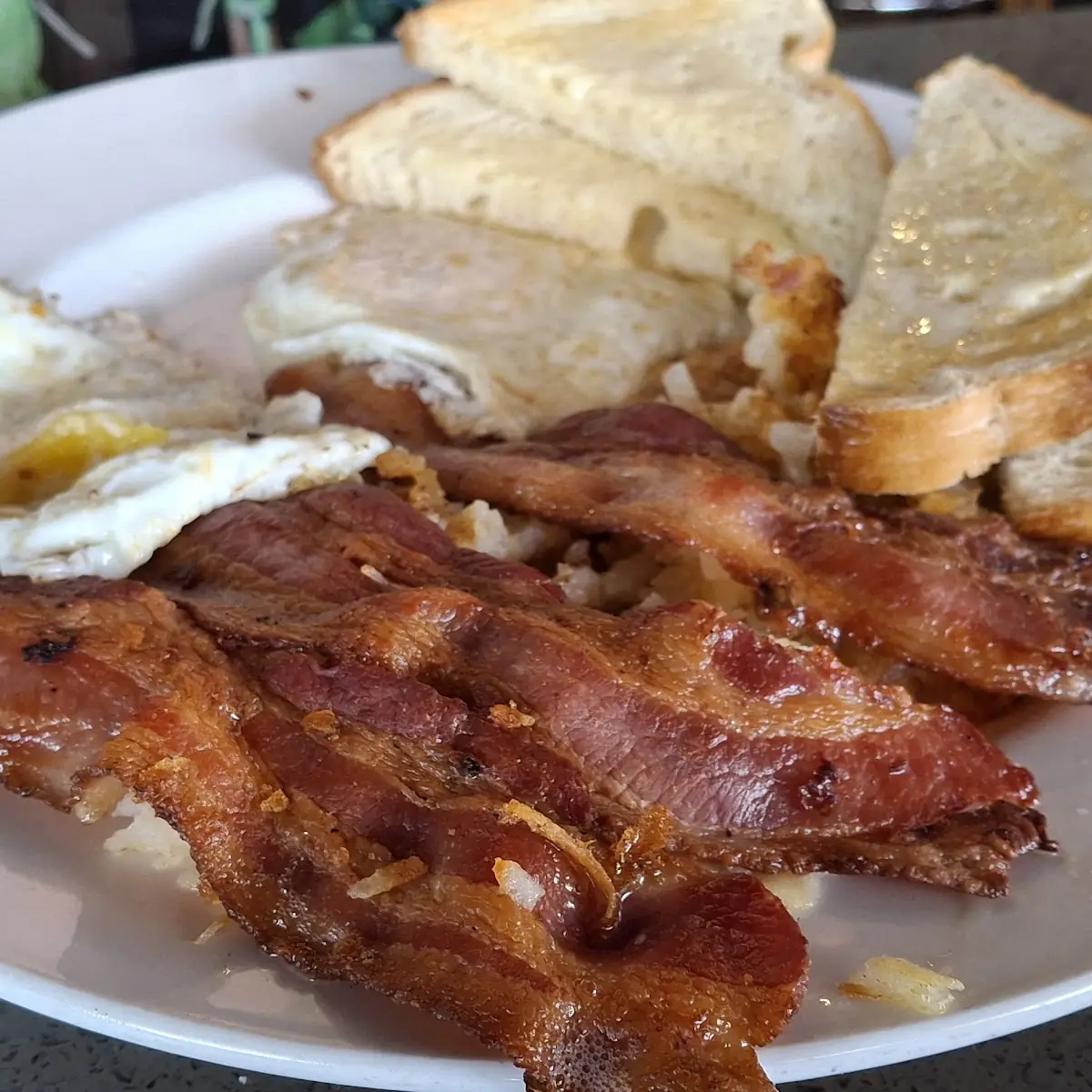 Eggs Hashbrowns Toast