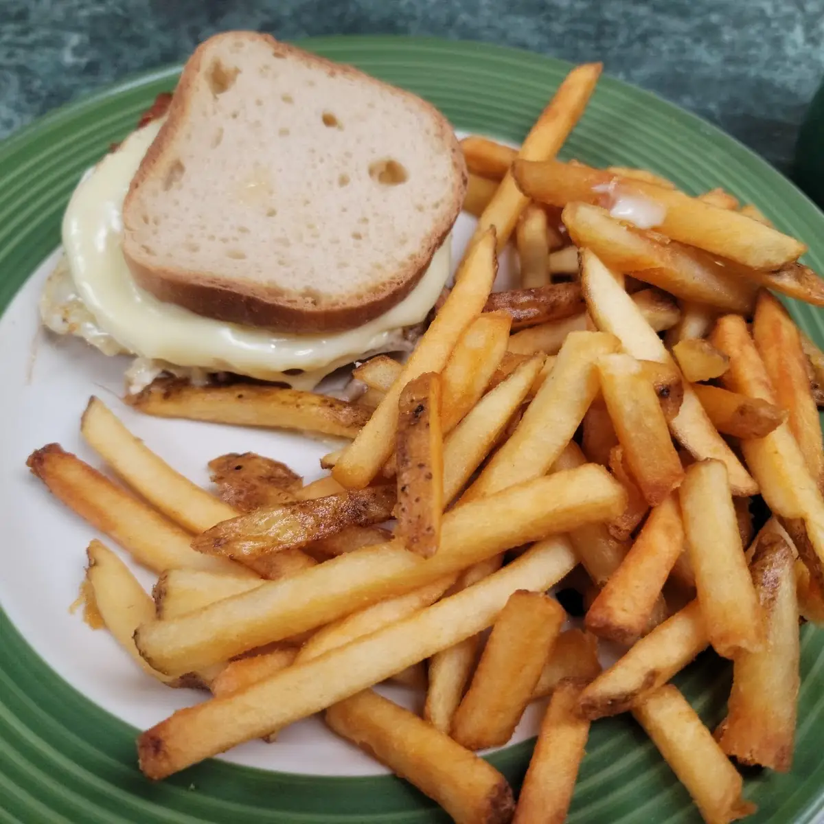2 Eggs American Cheese Bacon with Home Fries Crispy