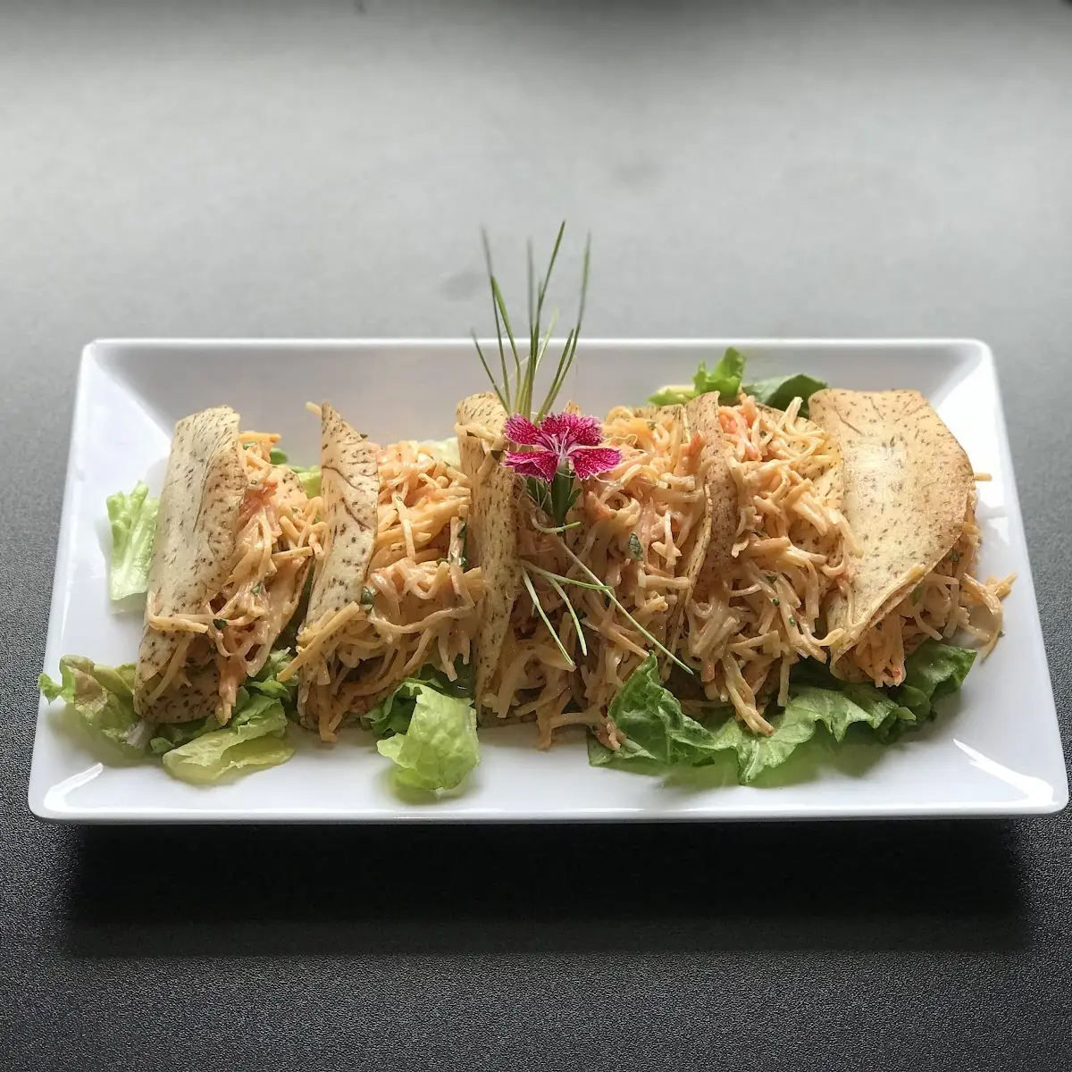 Mini Tacos De Spicy Crab