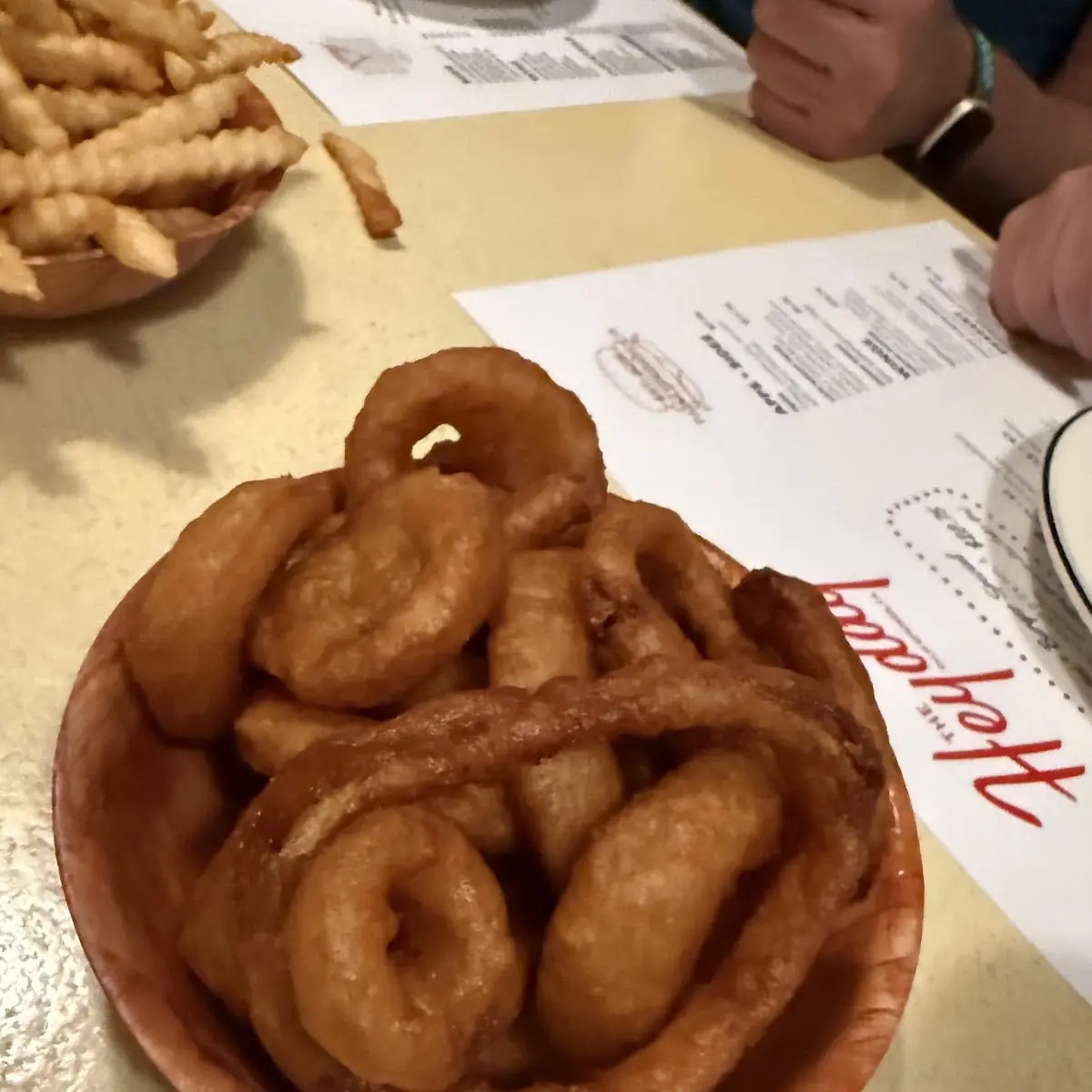 Crispy Onion Rings with Dipping Sauce