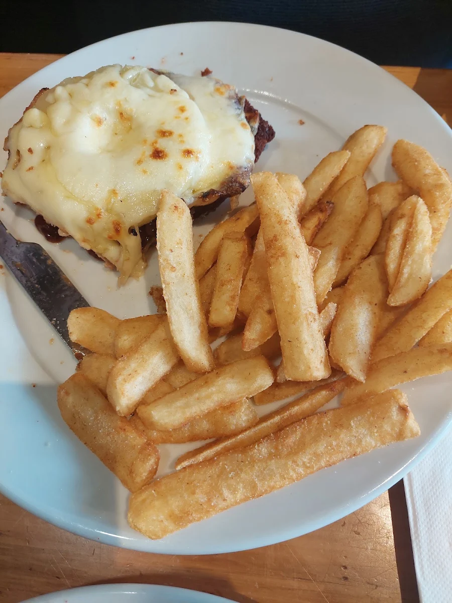 Chicken Parmigiana and Chips, Schnitz Barkly Square
