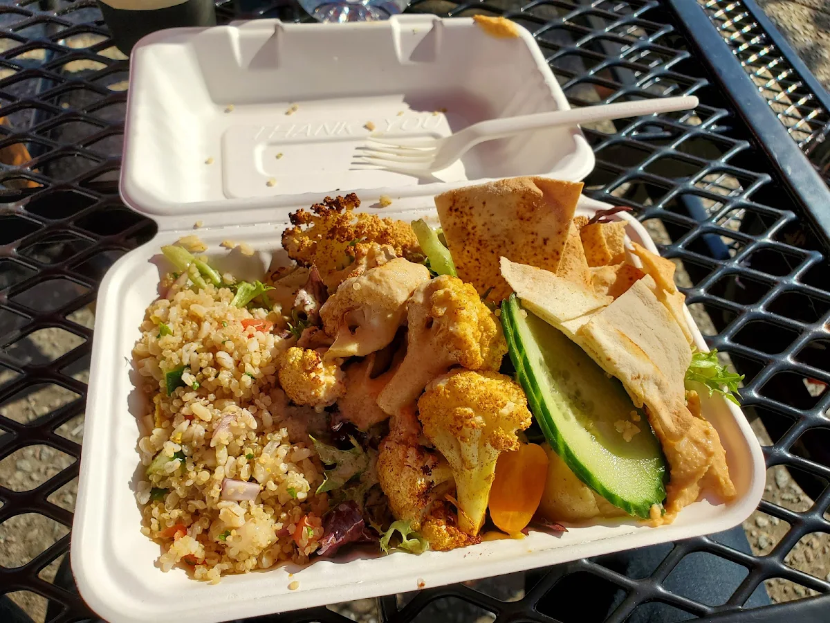 Broccoli Quinoa Salad