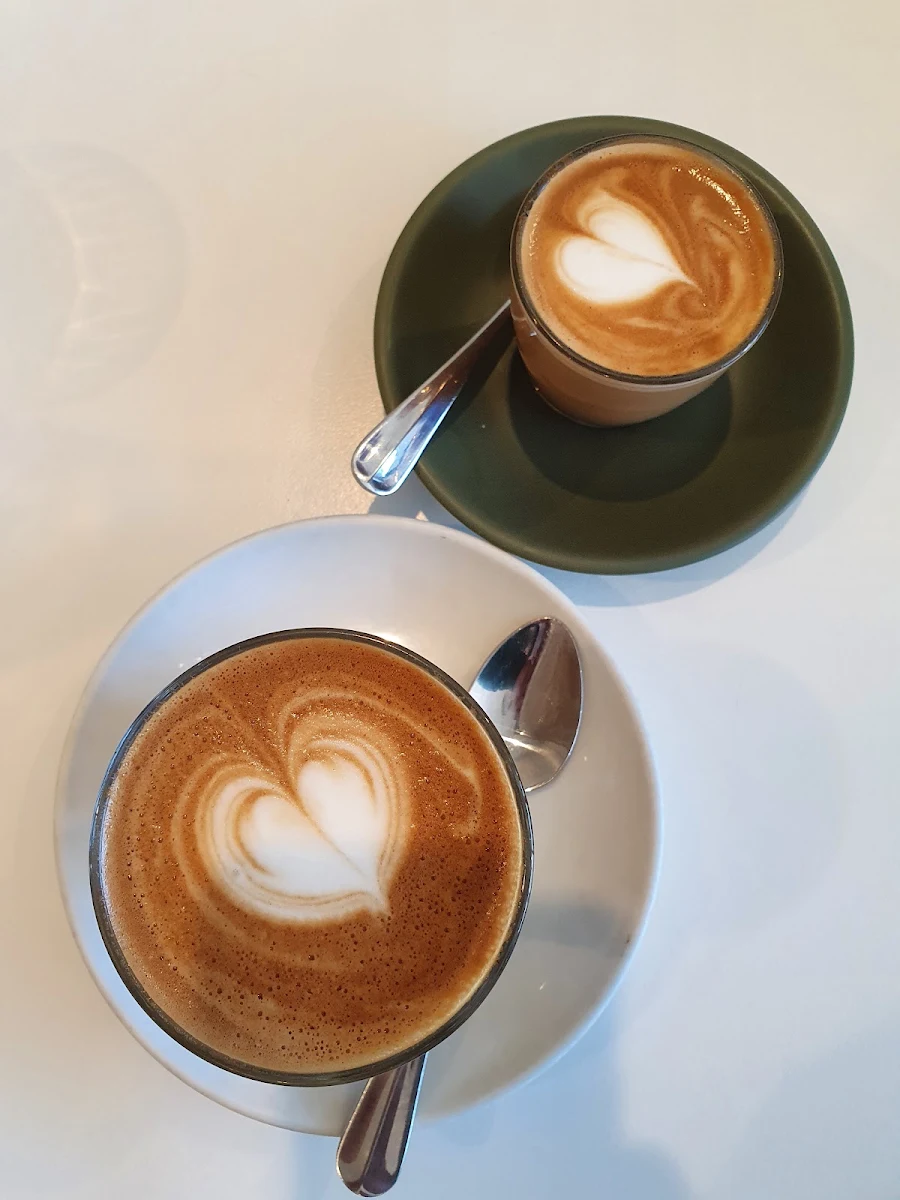 Strong Oat Flat White, The Hamptons Bakery