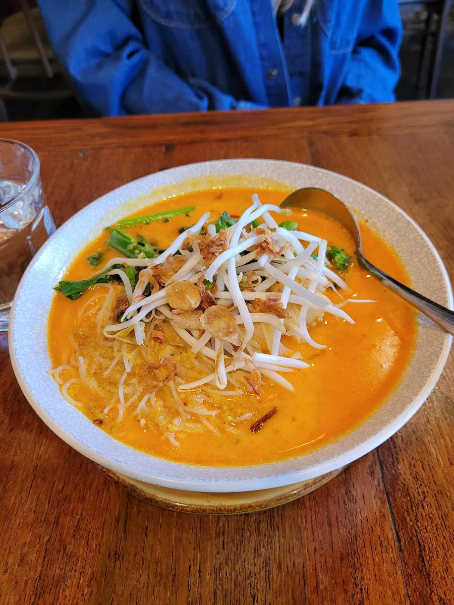 Laksa, Thai Fusion