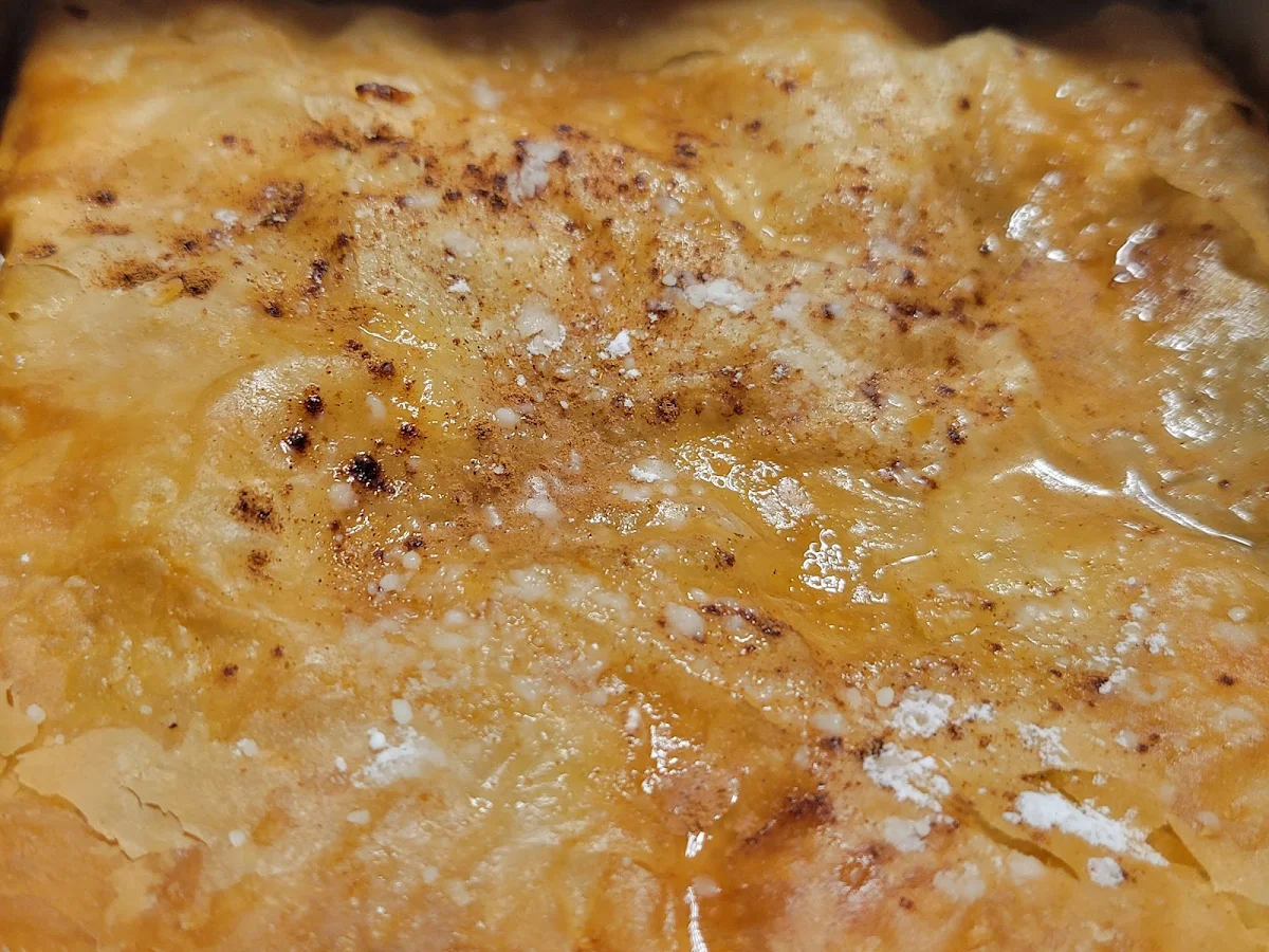 Bougatsa, Farma Greek
