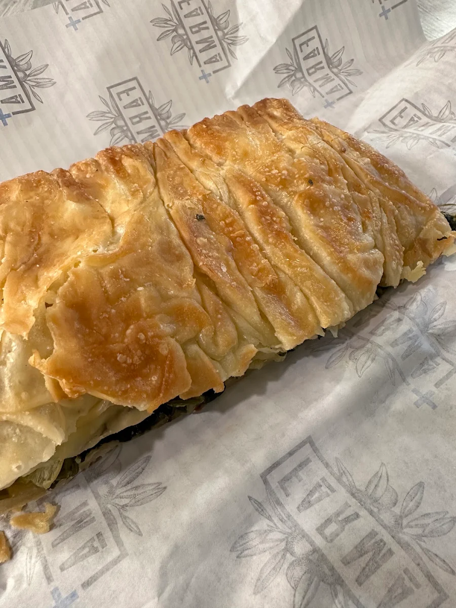 Spanakopita, Farma Greek