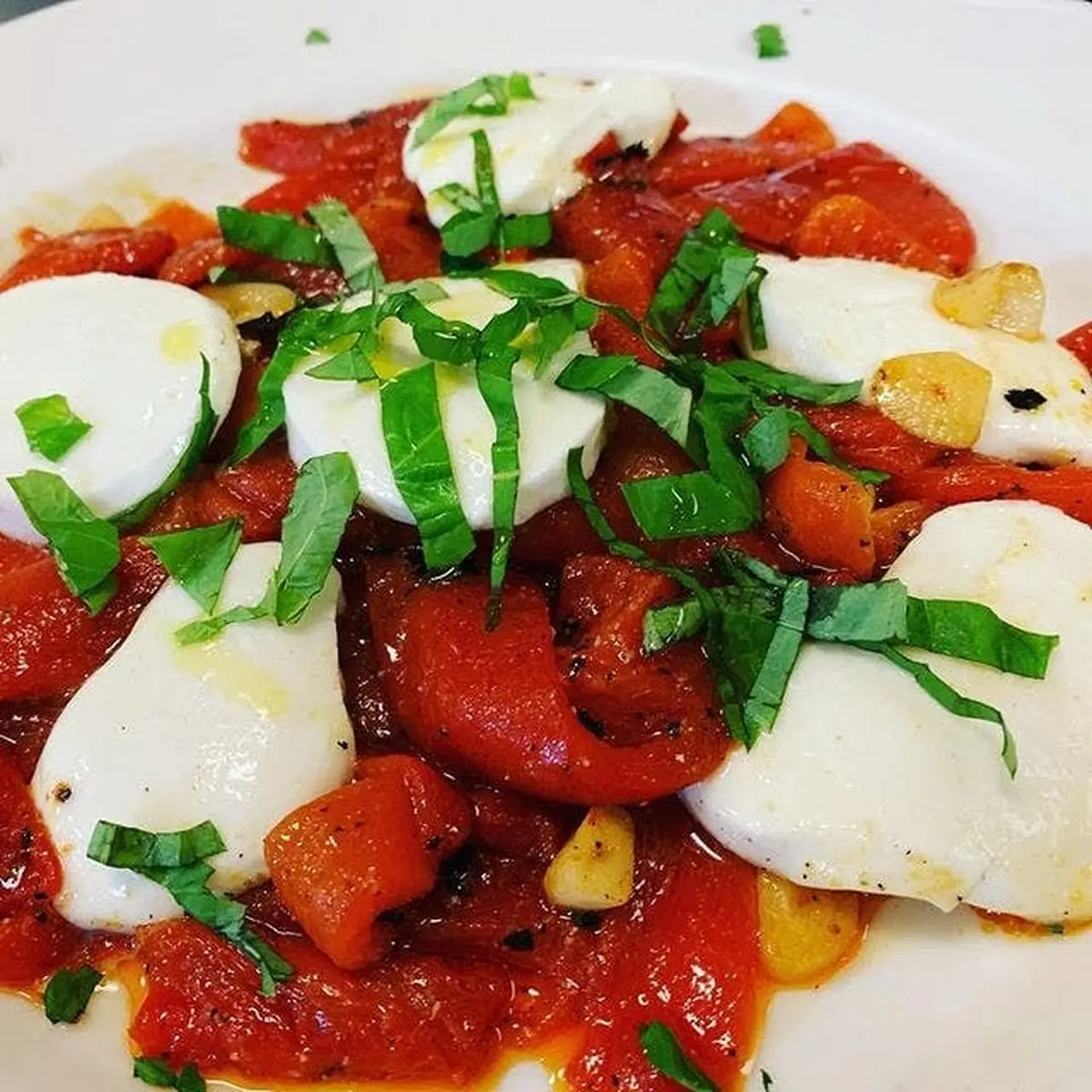 Pepper and Mozzarella Cheese