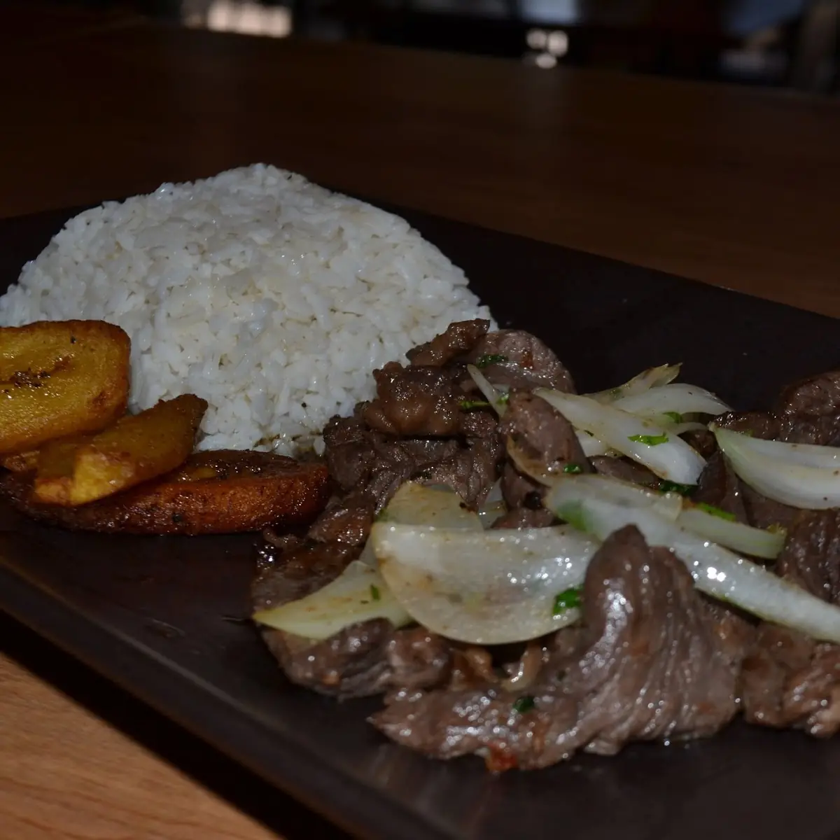 Bistec Encebollado
