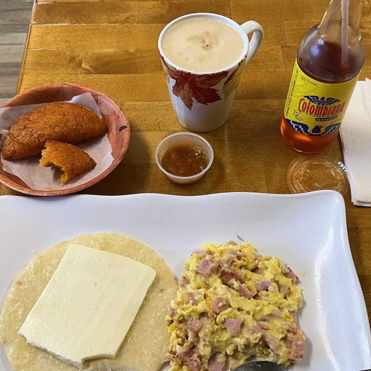 House Breakfast Desayuno Criollo