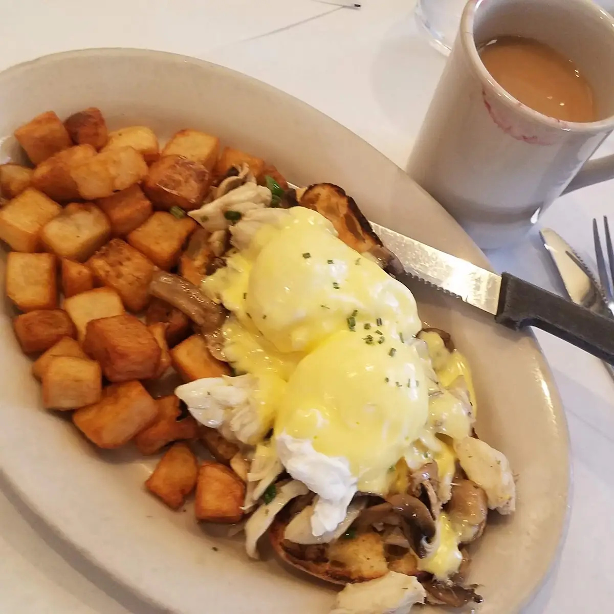 Blue Crab Eggs Benedict