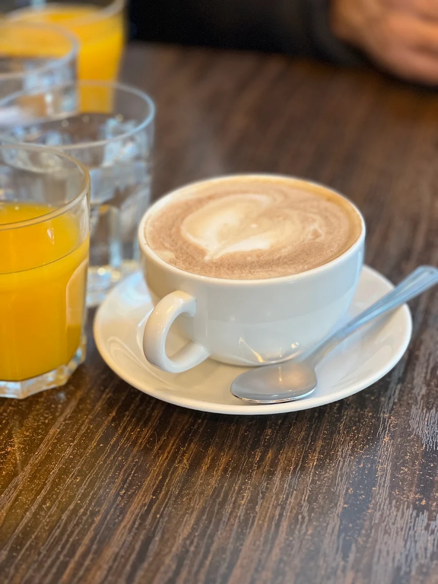 Flat White, Le Petit Belge