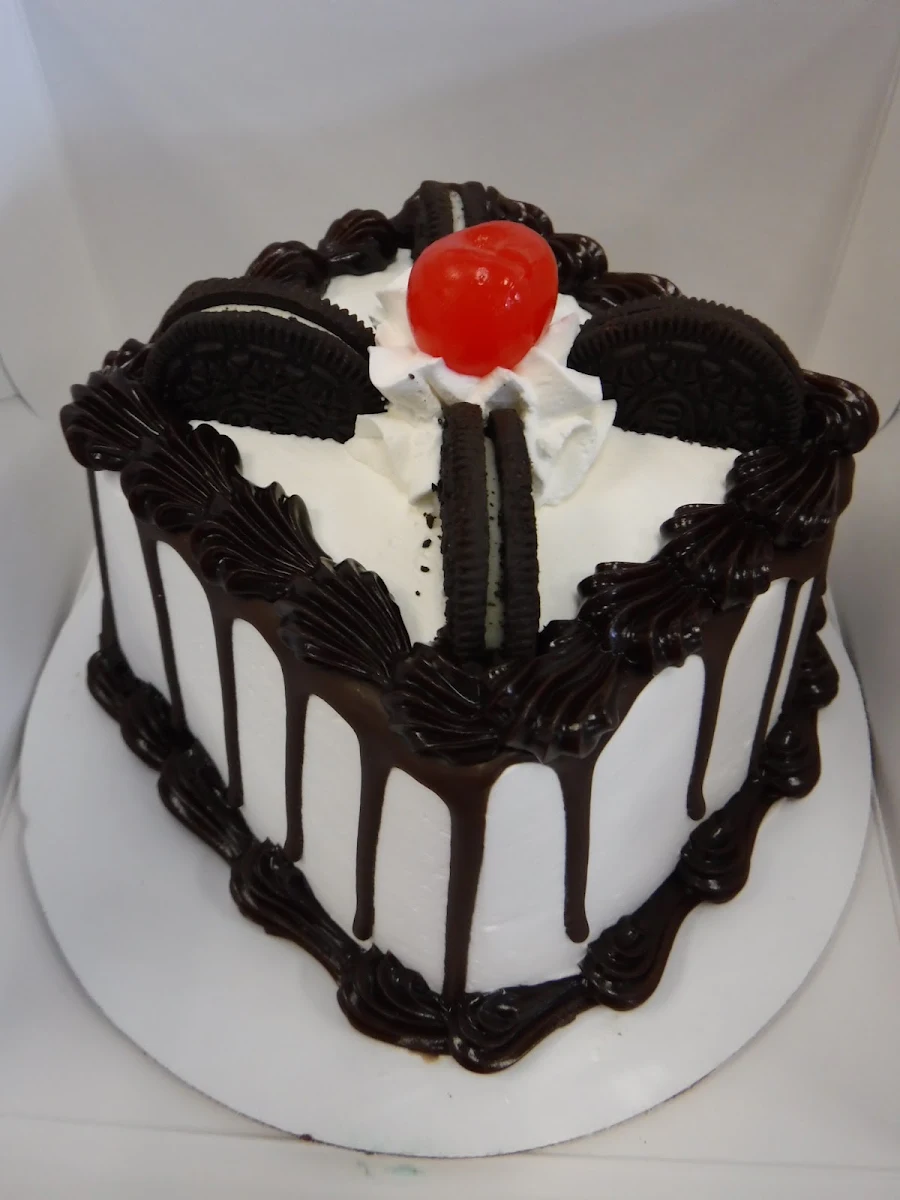 Oreo Cookie ½ Sheet Cake