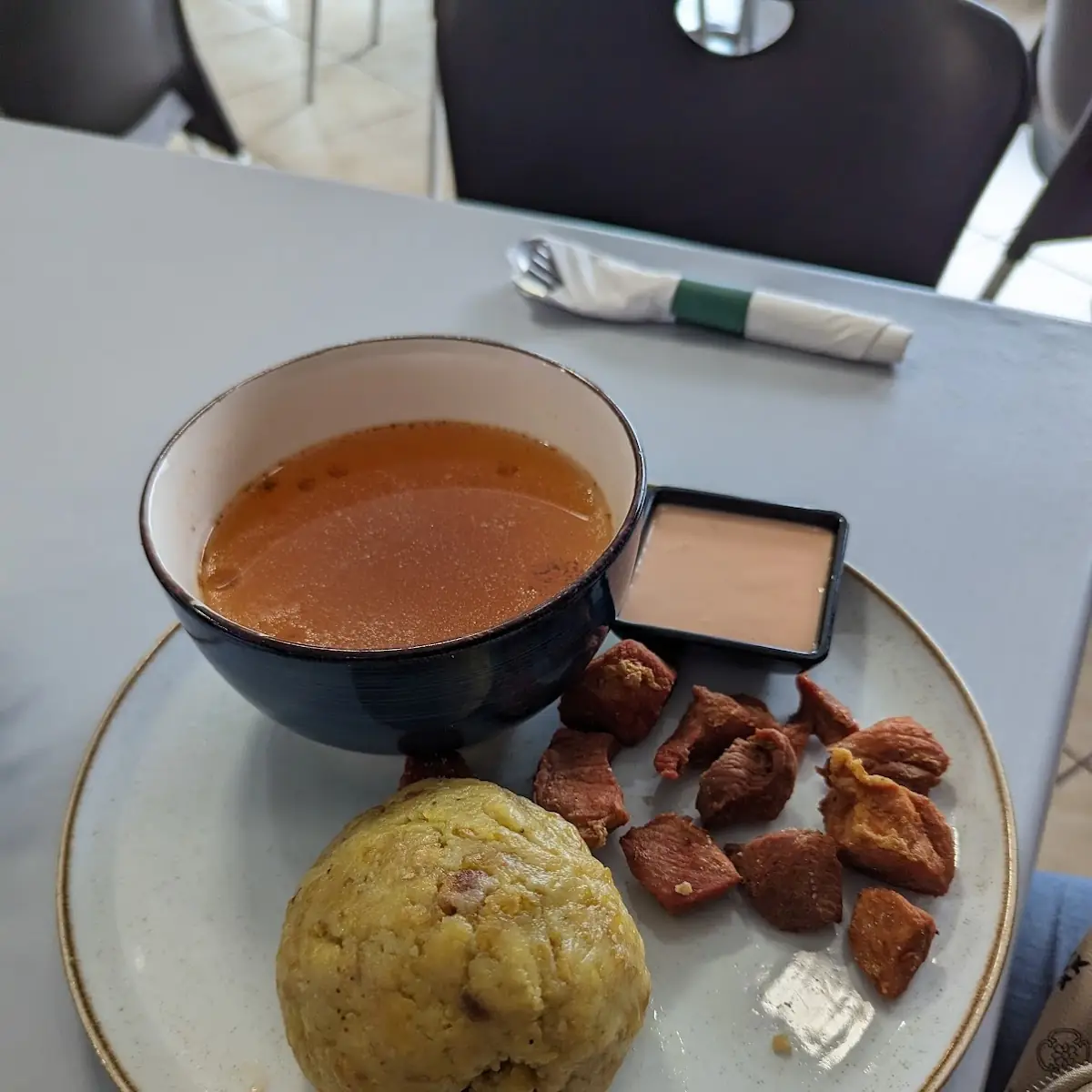 Mofongo Con Carne Frita