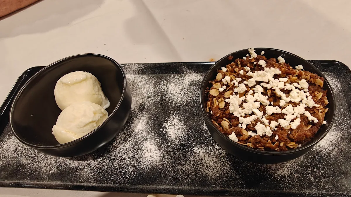 Apple Crumble, The Pilbara Room