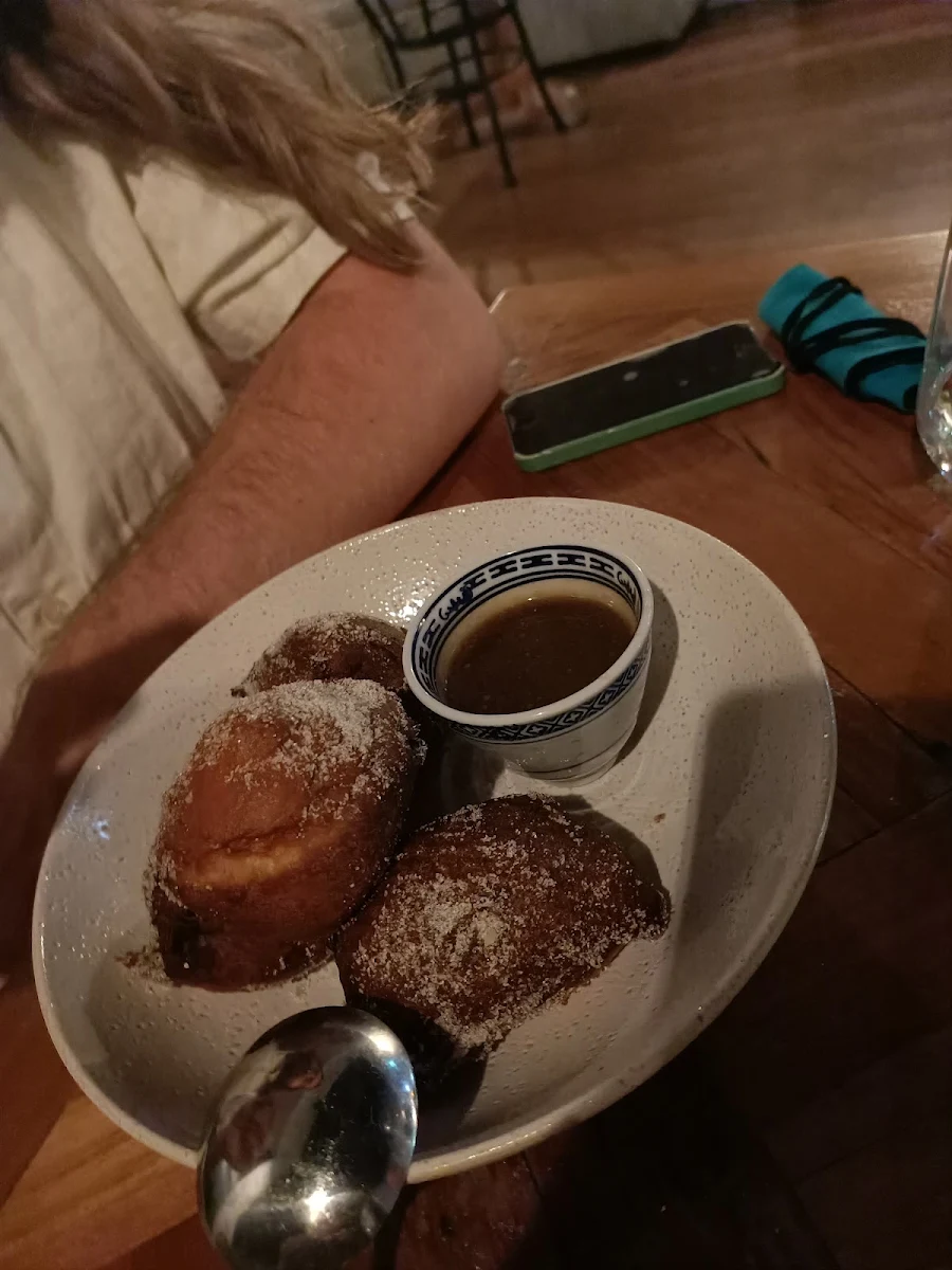 Donuts, The Quarters